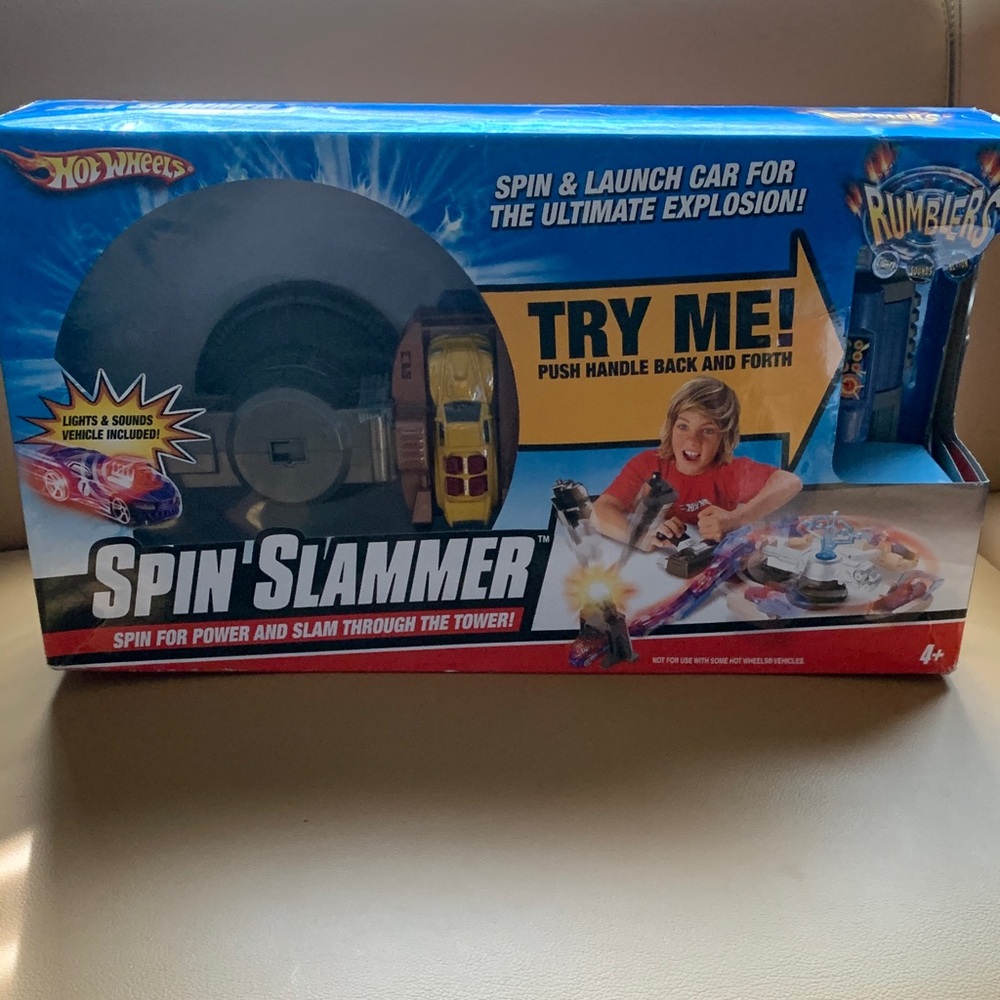 Hot Wheels Spin Slammer Playset - Red and Yellow